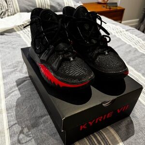Nike Kyrie 7 Bred